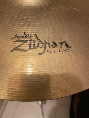 Platillo Thin Crash 14" Zildjian "Brilliant" Foto 1 de 4