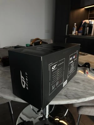 GT-Spirit Chevrolet Corvette C8.R 1:18 Car (GT878) Foto 1 de 4