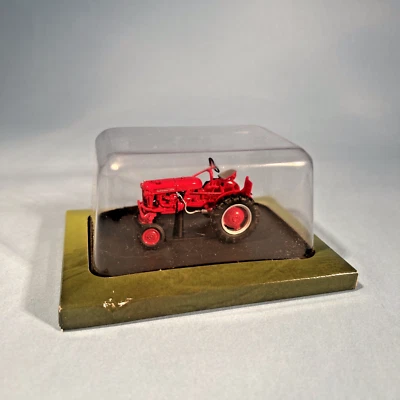 Hachette 1/43 IH Farmall Cub 1956 Tractor * NEW - Image 1 of 4