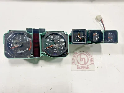 Grupo de calibre Mazda Rx5 Cosmo para autos LHD Foto 1 de 2