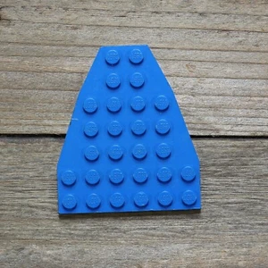 LEGO 2625 Bright Blue Wedge Plate 7 x 6 Boat Bow Plate Qty 1 - Picture 1 of 2