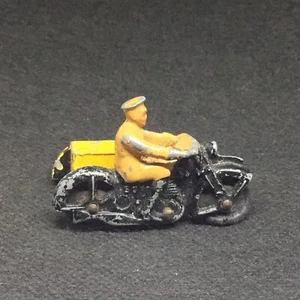 Dinky Toys, motocicleta AA, piloto y sidecar (rosa'307) sin ruedas en sidecar - Imagen 1 de 6