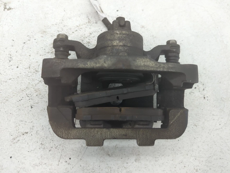 Pinza de freno derecho pasajero delantero Nissan Armada 2007-2022 CABO9 Foto 1 de 4