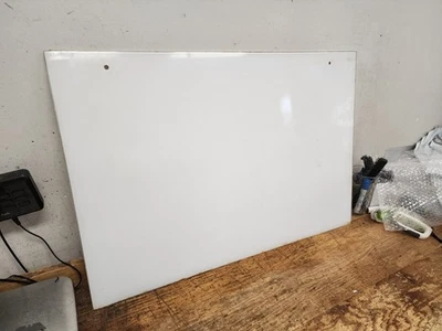 HOTPOINT RANGE DOOR GLASS (SCRATCHES) 29 5/8" X 20" PART# WB57K5214 - image 1 of 2