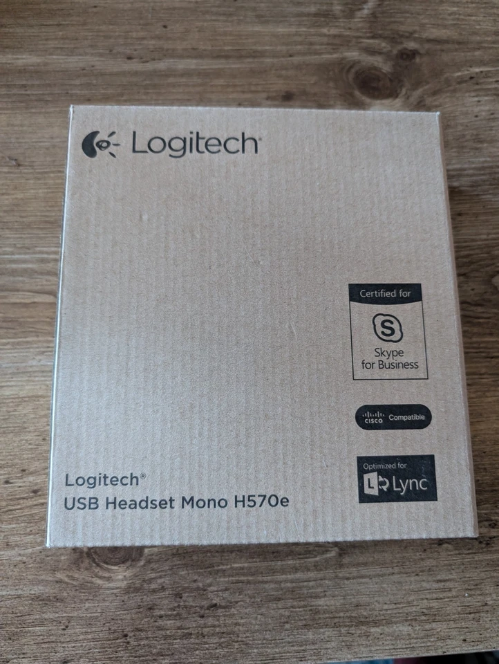 New Logitech H650e USB Stereo Binaural Headset With Noise Cancelling Microphone - Image 1 of 4