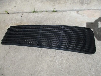 REJILLA MOTOR PORSCHE 911 & 912-E ORIGINAL PLÁSTICO NEGRO 911-559-411-01 1974-89  Foto 1 de 4