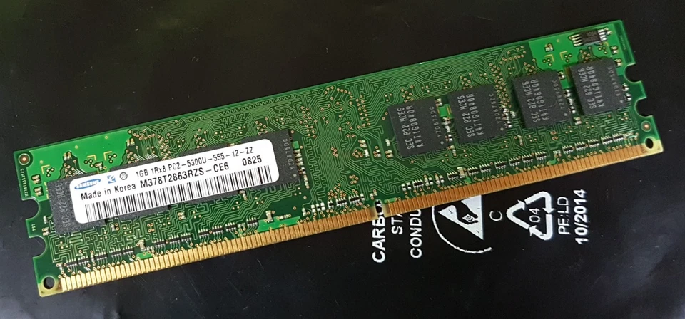 Samsung M378T2863RZS-CE6 (1 GB, PC2-5300 (DDR2-667), DDR2 SDRAM, 667 MHz) mod RAM - Immagine 1 di 1