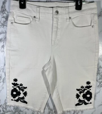 Style & Co. Womens Sz 8 black Embroidered Floral  on White Bermuda Shorts Cotton - Image 1 of 4