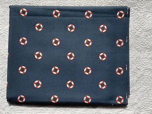 NUEVO Y DIFÍCIL DE ENCONTRAR Vitrina Quilter ROJO, BLANCO Y AZUL MARINO SALVAVIDAS *100% Algodón FQ* - Imagen 1 de 3