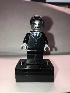 Authentic LEGO® Minifigure Executron The Lego Movie TLM028 - Picture 1 of 1