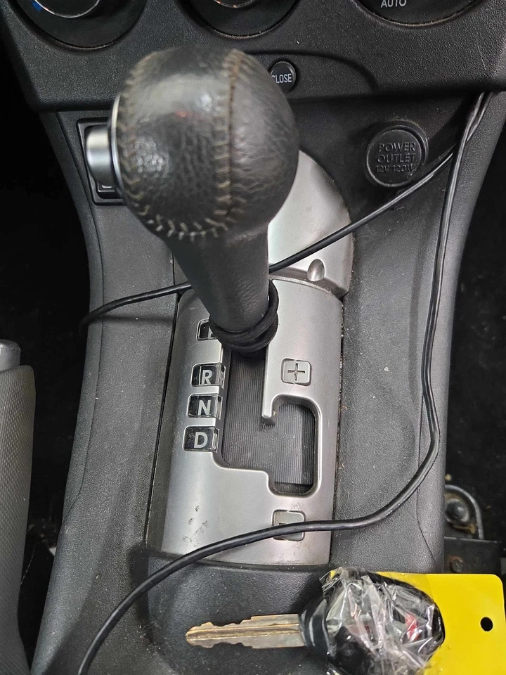 Palanca de cambios de suelo MITSUBISHI ECLIPSE 06 07 08 09 10 11 12 Foto 1 de 1