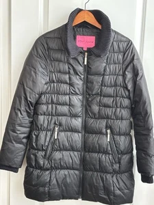 Abrigo acolchado negro Betsey Johnson hasta la rodilla cuello y puños tejidos TALLA M - Imagen 1 de 11
