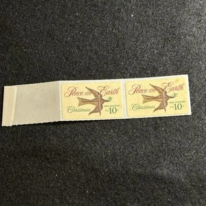 1974 “Peace On Earth Christmas” (2) 10 Cents US Stamps  - Picture 1 of 3