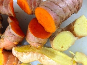 FRESH WILD TURMERIC Ginger & Turmeric Roots combo 1lb Each FROM FIJI  - Picture 1 of 6