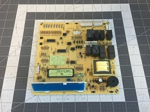 Sub Zero Refrigerator Control Board M# 736TC/I-3 P# 3015745 7014033 - Picture 1 of 4