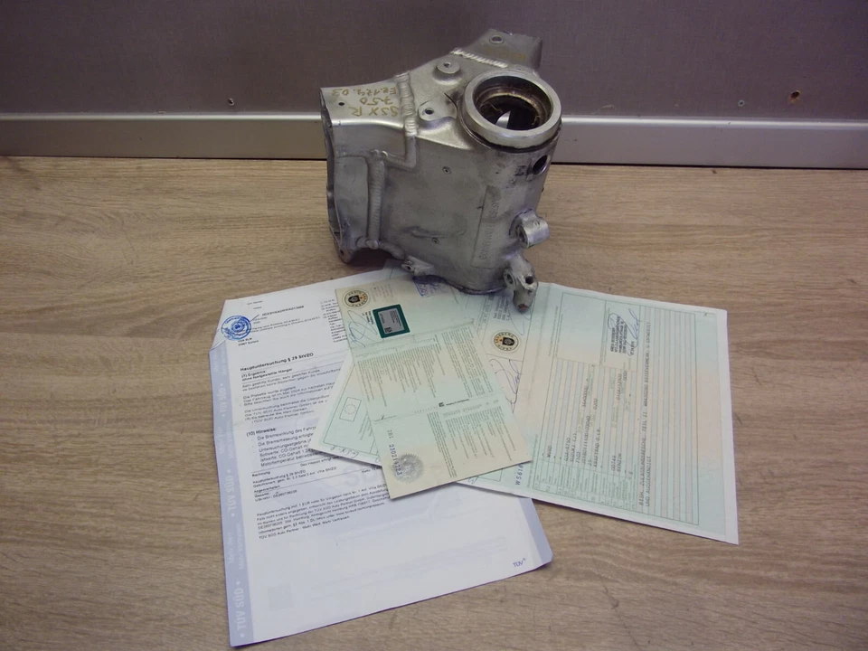 Suzuki Gsx-R 750 K1 K2 K3 Wvbd Accident Roulements / Cadre + Brief Ez.17.4.2003 - Photo 1/1