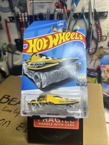 Hot Wheels Mad Splash 2021 amarillo - Imagen 1 de 6