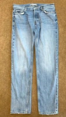 Jeans Zara Para Hombres 34 Ajustados Pierna Recta Tiro Medio Botón Mosca Bigotes Denim Foto 1 de 4