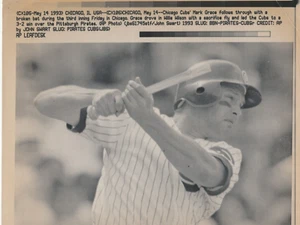 Mark Grace Press Photo Chicago Cubs 1993 AP Broken Bat John Swart Photographer - Picture 1 of 1