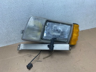 Faro halógeno del lado izquierdo del conductor Mercedes-Benz W126 1986 a 1991 OEM R6889 DW Foto 1 de 4