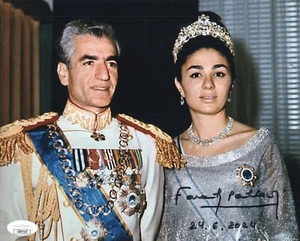 Farah Pahlavi signed Queen autographed 8x10 photo JSA COA   #2 - Bild 1 von 2
