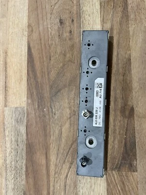 AUDI Q7 4L AERIAL AMPLIFIER 4L0035225J - Image 1 of 2