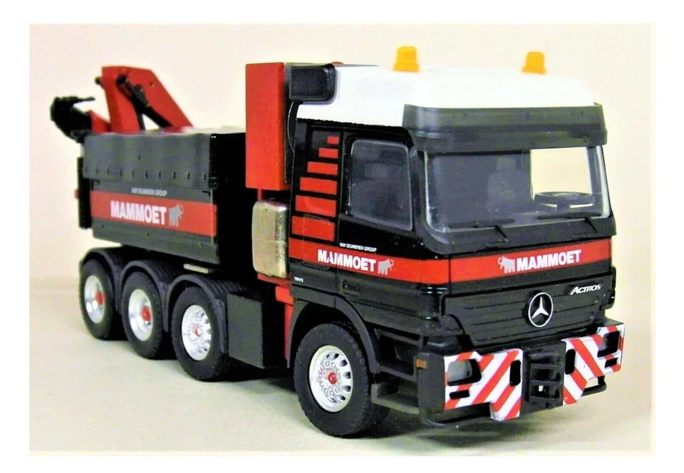 Tractor de 4 ejes Conrad 40002 Mercedes Actros SLT con grúa Mammoet 1/50 diecast sin usar, en caja Foto 1 de 1