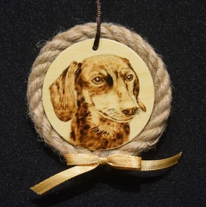 Handarbeit Dackel Holz gebrannt Ornament - Bild 1 von 2