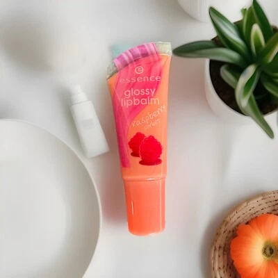 Essence glossy Lipbalm Raspberry Sorbet - 8ml. - Image 1 of 3