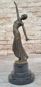 Élégante pose danseuse par Chiparus cire perdue chef-d'œuvre en bronze décor fait à la main