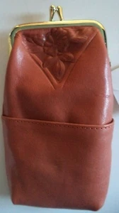 Portasigarette floreale 3 tasche in pelle nostalgica, marrone sella* - Foto 1 di 4