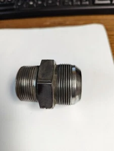 Adaptador Hidráulico 1-1/2" (#24) MACHO JIC 37 X 1-1/2"" MACHO ACERO NPT - Imagen 1 de 3