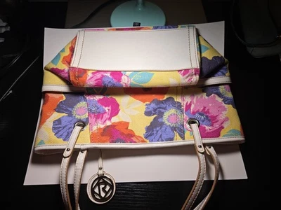 Bolso de hombro con estampado floral reliquia con ribete blanco y forro rosa Foto 1 de 4