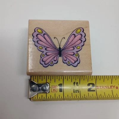 Sello de goma montado en madera Hero Arts Butterfly vista completa C247 animales e insectos Foto 1 de 4