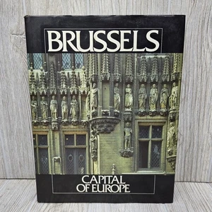 Brussels Capital of Europe by Pierre Loze 1988 Snoeck - Picture 1 of 13