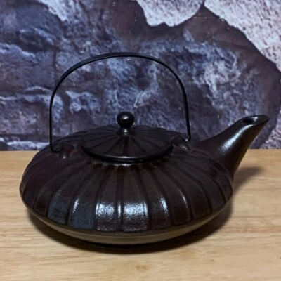 Tetera de gres chocolate Boston Warehouse con aspecto de hierro fundido 32 OZ NUEVA SIN CAJA 4 tazas Foto 1 de 4