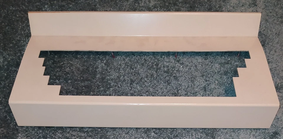 Atari Amiga Gehäuseteil für Tastatur  - Bild 1 von 1