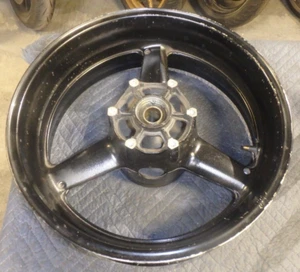 RUEDA TRASERA YAMAHA R1 98-01 OEM - RECTA 1/15/25 - Imagen 1 de 7
