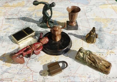 LOT BROCANTE FOND TIROIR ANCIEN METAL STATUETTE SCULPTURE CADENAS CLOCHE - Photo 1/4