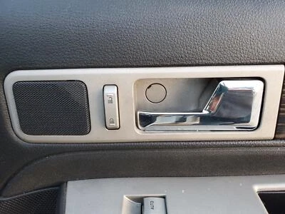 Manija de puerta interior delantera derecha (cromo) (lado del pasajero) Lincoln MKX 2007-2014 Foto 1 de 4