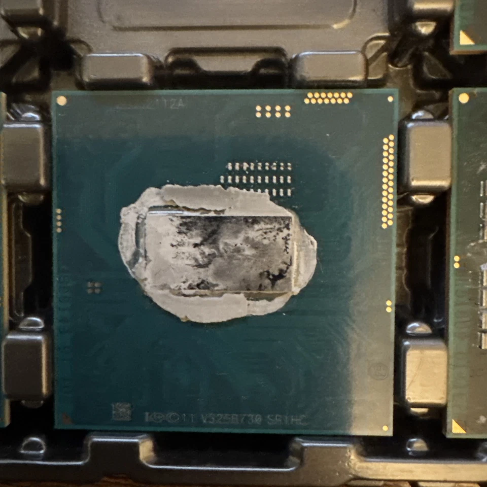 Intel Core i3-4000M 2.40Ghz Dual Core 3MB Socket G3 Laptop CPU Processor SR1HC - Image 1 of 1