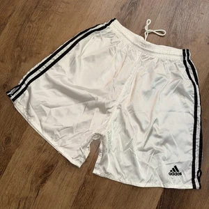 Vintage Adidas Shorts Fußball Nylon Satin glänzend Wetlook Glanz Streifen 90er Herren Medium - Bild 1 von 9