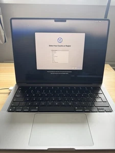 Apple MacBook Pro 14” M1 Pro - 16GB RAM, 1TB SSD + Charger bundle - Afbeelding 1 van 8