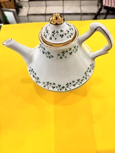 Royal Tara, Galway, Ireland "SHAMROCK" Teapot with Lid Gold Color Trim - Picture 1 of 19