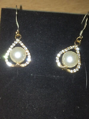 925 Sterling Silver Gold Plated/Tone Heart Pearl and Simulated Diamonds Earrings - Image 1 of 4