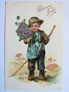 01G4 Antigua CPA Tarjeta Postal Fantasía en Relieve Pequeño Chico Ramo De Flores - Bild 1 von 2