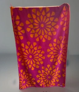 Huntington Home Geometric Beach Towel 100% Cotton Magenta And Orange - Picture 1 of 7