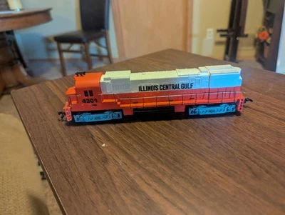TYCO - HO SCALE - ILLINOIS CENTRAL #4301 - ALCO CENTURY 430 DIESEL ENGINE  - Image 1 of 4