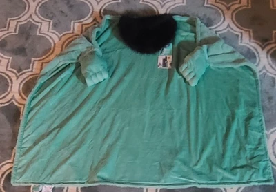 Manta con capucha para niños Pillowfort Marvel Hulk Foto 1 de 2