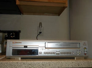 Refurbished Emerson EWD2202 Digital Progressive 4 Head VCR/DVD OTR Combo Player - Picture 1 of 12